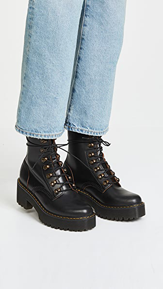dr martens shriver hi wyoming heeled ankle boots in black