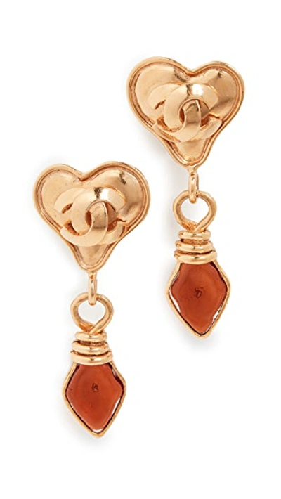 Pre-owned Chanel Heart Earrings In Yellow Gold