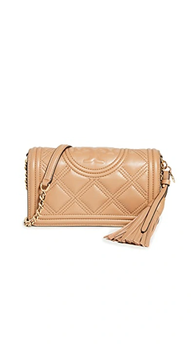 Shop Tory Burch Fleming Soft Crossbody Wallet In Tiramisu