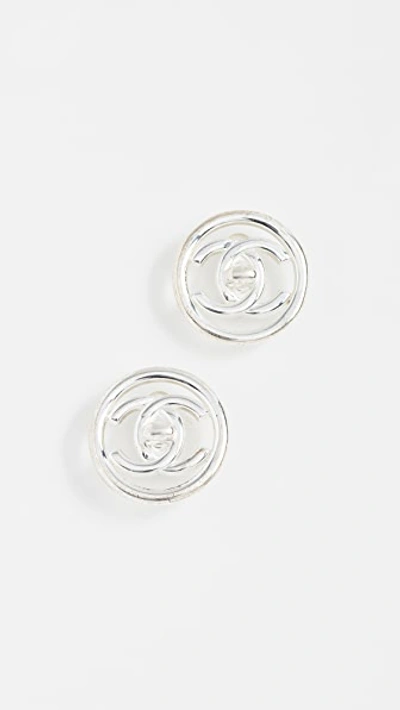 Pre-owned Chanel Turn Medium Circle Clip On Earrings In Silver
