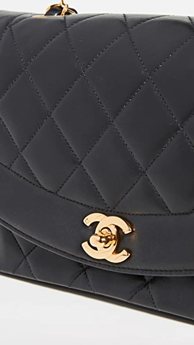 Pre-owned Chanel Classic Flap Bag (previously Owned) In Black