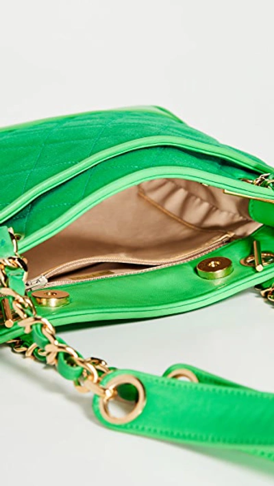 Pre-owned Chanel Lambskin Shoulder Bag In Green