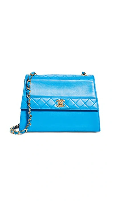 Pre-owned Chanel Lambskin Trapezoid Bag In Blue