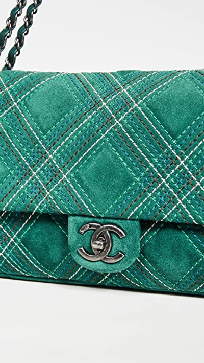 Pre-owned Chanel Green Suede Stitch Jumbo