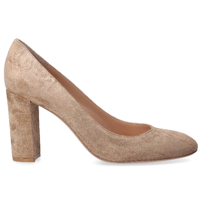 Shop Gianvito Rossi Women Pumps Linda Mid In Beige