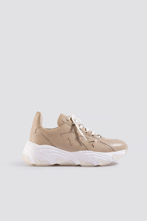 nude chunky trainers