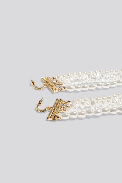 Shop Na-kd Drop Pearl Chain Earrings White In White/gold