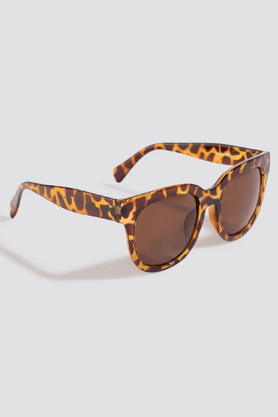 Shop Corlin Eyewear Monza Sunglasses - Brown