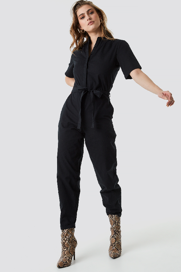 black jumpsuit with sleeves