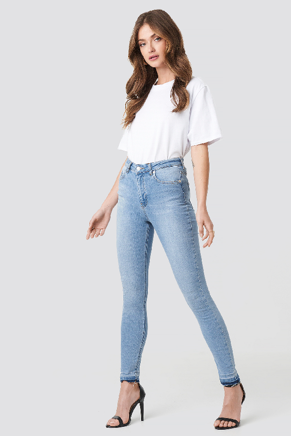 open hem jeans