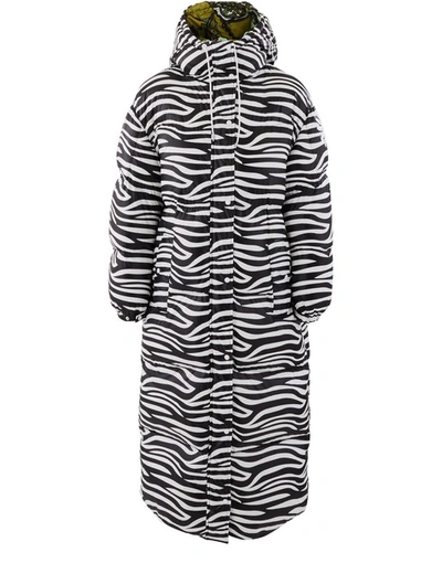 Shop Moncler Genius 0 Richard Quinn - Tippi Coat In Zebra