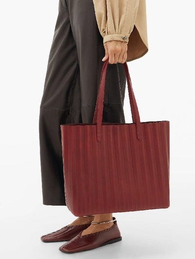 Pleated Leather Tote Bag In Burgundy