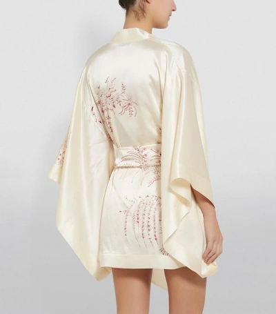 Shop Carine Gilson Short Silk Floral Print Kimono Robe