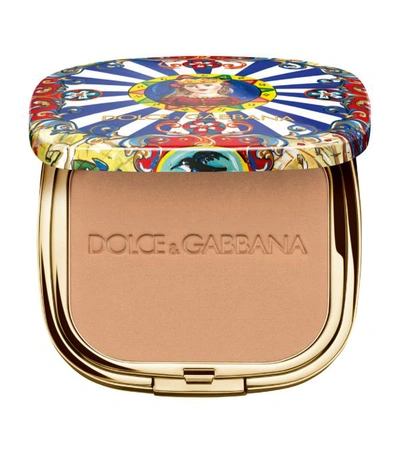 Shop Dolce & Gabbana Solar Glow Ultra-light Bronzing Powder In Brown