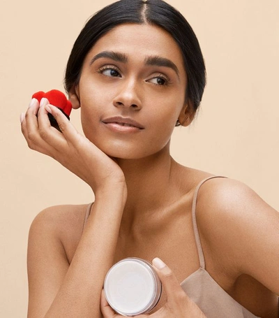 Shop Shiseido Hanatsubaki Hake Polishing Face Brush In White