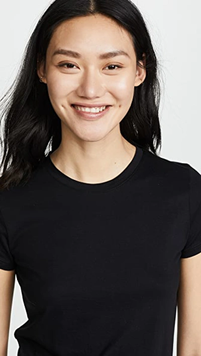 Vince Essential Crew Tee In Black