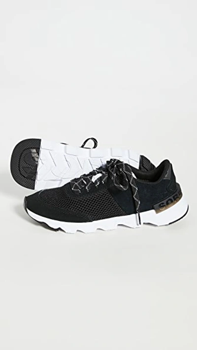 Kinetic Lite Lace Sneakers