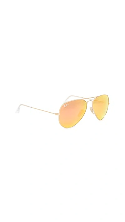 Shop Ray Ban Rb3025 Classic Aviator Mirrored Matte Sunglasses In Matte Gold/red Mirror