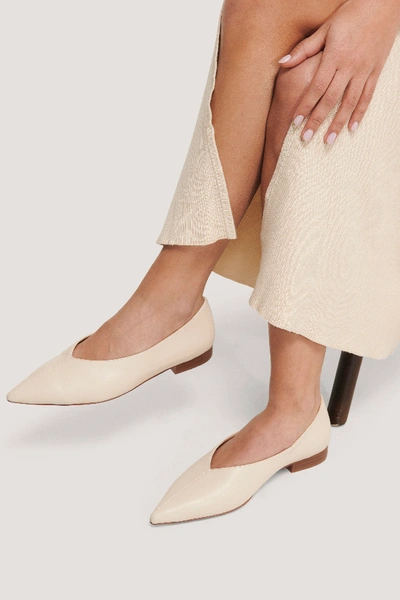 Shop Na-kd Pointy V-cut Ballerinas - Offwhite In Nude