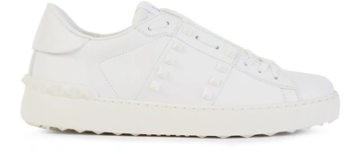Shop Valentino Garavani Rockstud Sneakers In Bianco/bianco