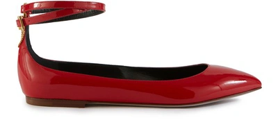 Shop Valentino Tiny Chain  Garavani Ballerina Flats In Rouge Pur