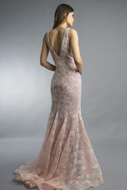 basix deep v gown