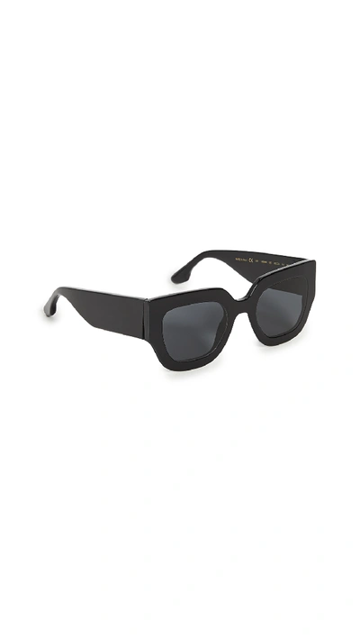 Shop Victoria Beckham Classic Logo Sunglasses In Black