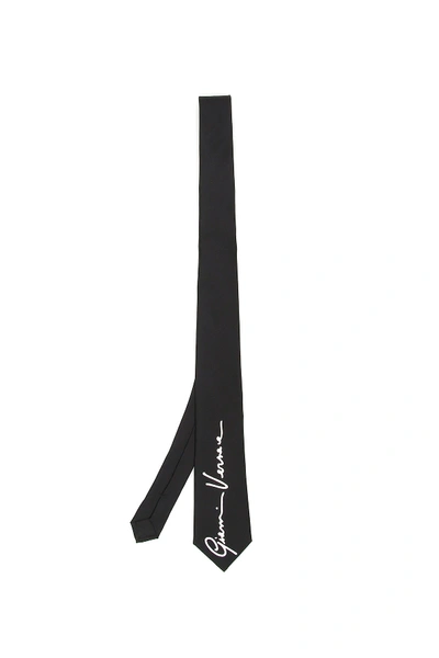 Shop Versace Signature Tie In Nero Bianco (black)