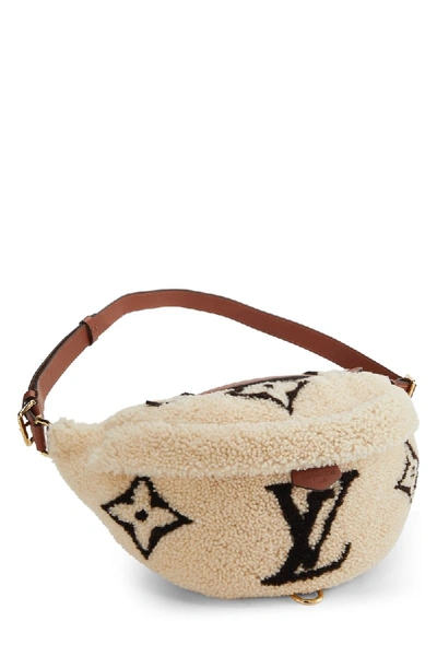 Pre-owned Louis Vuitton Natural Shearling Monogram Teddy Bumbag