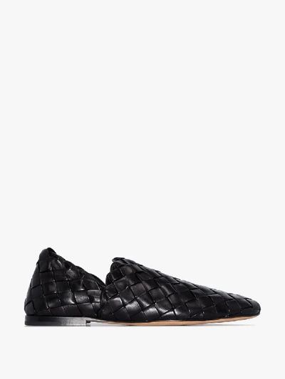 Shop Bottega Veneta Loafer Mit Webmuster In Schwarz