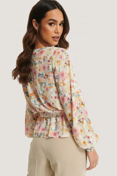 Shop Kae Sutherland X Na-kd V-neck Blouse - Multicolor In Flower Print