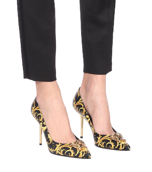 pointed toe flat slingbacks