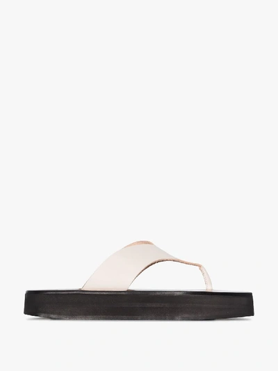 Shop Atp Atelier 'melitto' Flatform-sandalen In Weiss