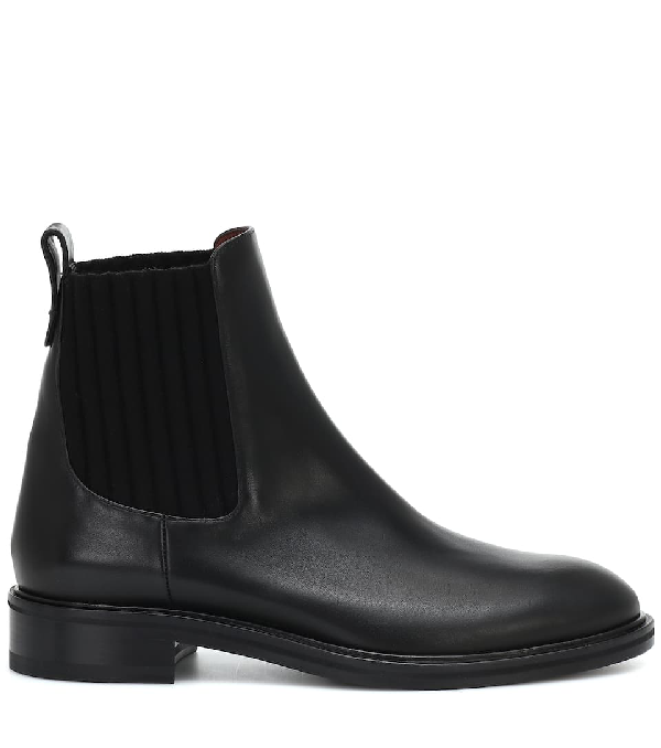 lejesoldat luft En eller anden måde Loro Piana Auckland Leather Ankle Boots In Black | ModeSens