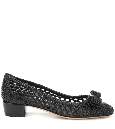 Shop Ferragamo Vara Woven Leather Pumps In Black