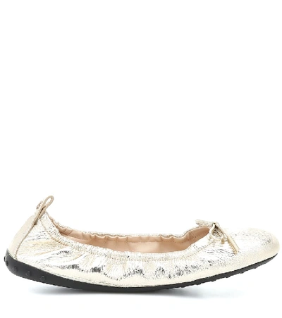 Shop Tod's Metallic Leather Ballet Flats In Gold