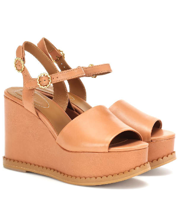 chloe wedges