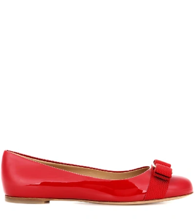 Shop Ferragamo Varina Patent Leather Ballet Flats In Red