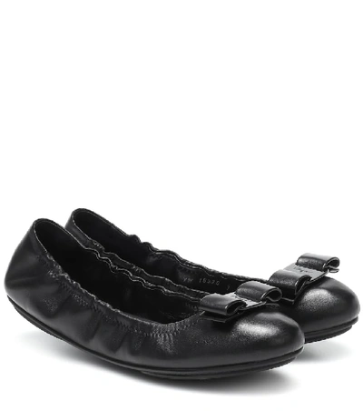 Shop Ferragamo Lizinka Leather Ballet Flats In Black