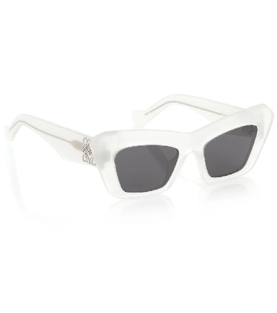 Loewe Chunky Anagram Lw 40036i 021a Cat Eye Sunglasses In White