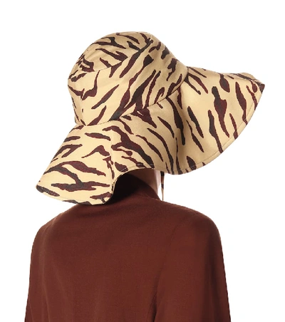 Shop Rejina Pyo Daisy Tiger-print Hat In Beige