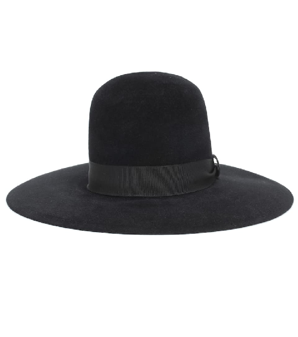 black wide hat