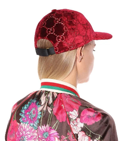 Shop Gucci Gg Velvet Cap In Red