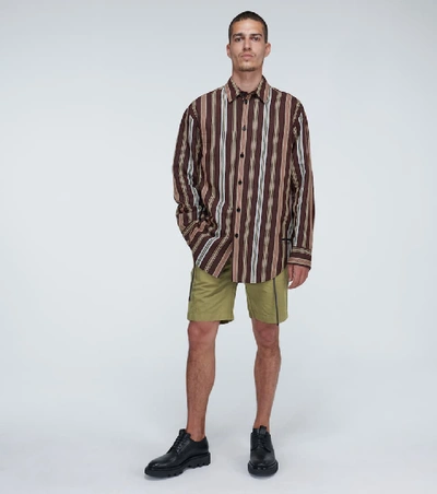 Shop Officine Generale Julian Cotton-linen Shorts In Green