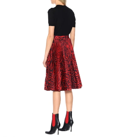 Calvin Klein 205w39nyc Shark Attacked Pleated Taffeta Skirt In Red