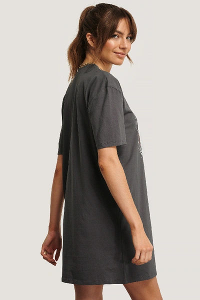 Shop Monica Geuze X Na-kd Printed Tee Dress - Grey