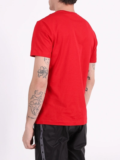 Shop Versace Sunglasses Logo Print T-shirt Red