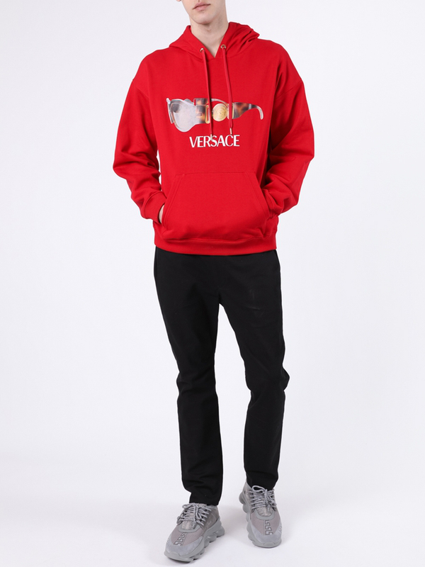 gray versace chain reaction