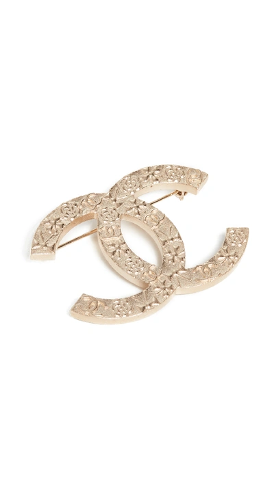 Pre-owned Chanel Clover Camilla Pin In Gold