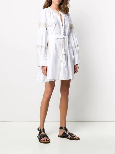 Shop Ava Adore Kleid Mit Kontrastdetails In White